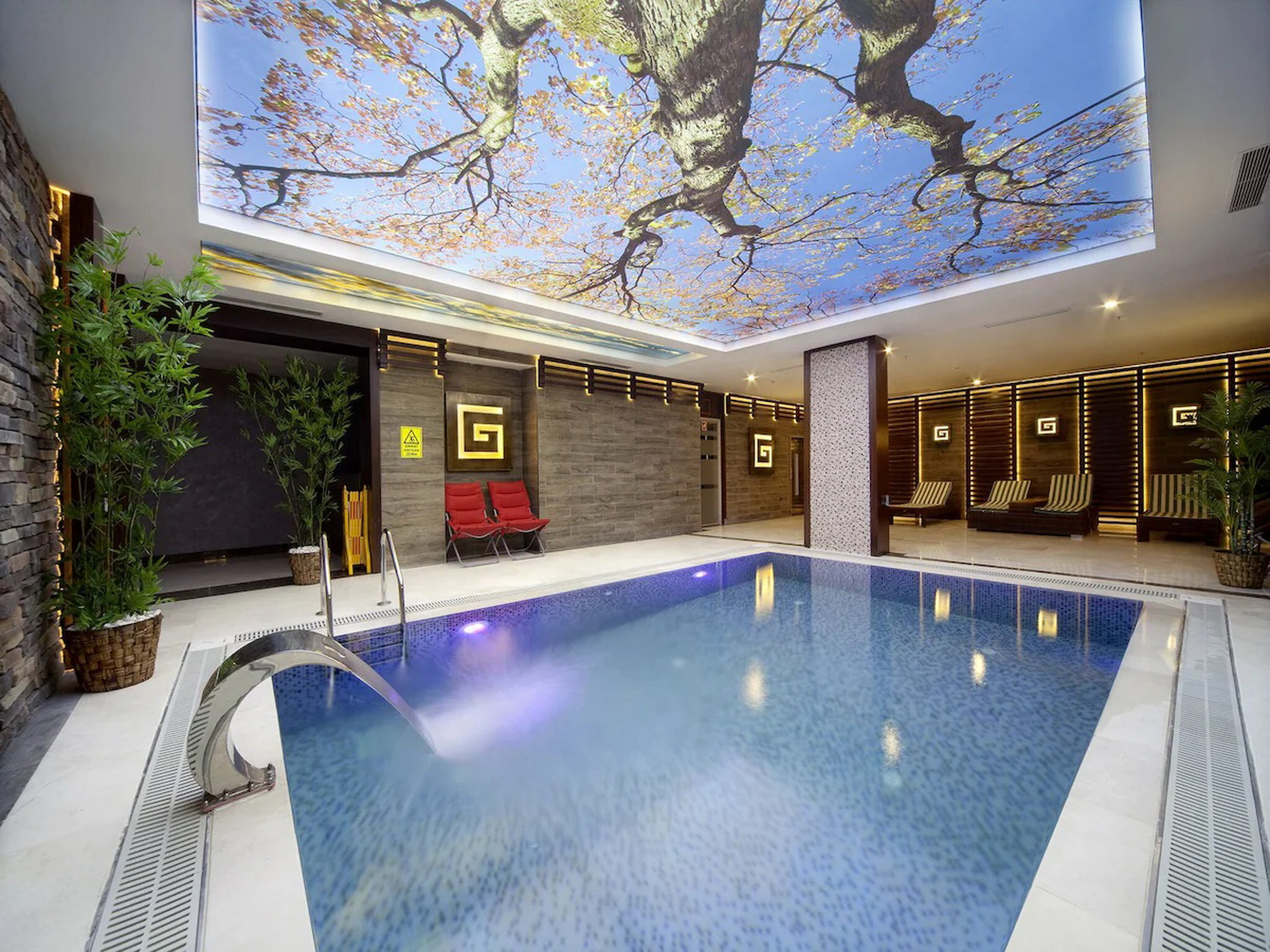 Grand Hotel de Pera – Binnenzwembad, Istanbul