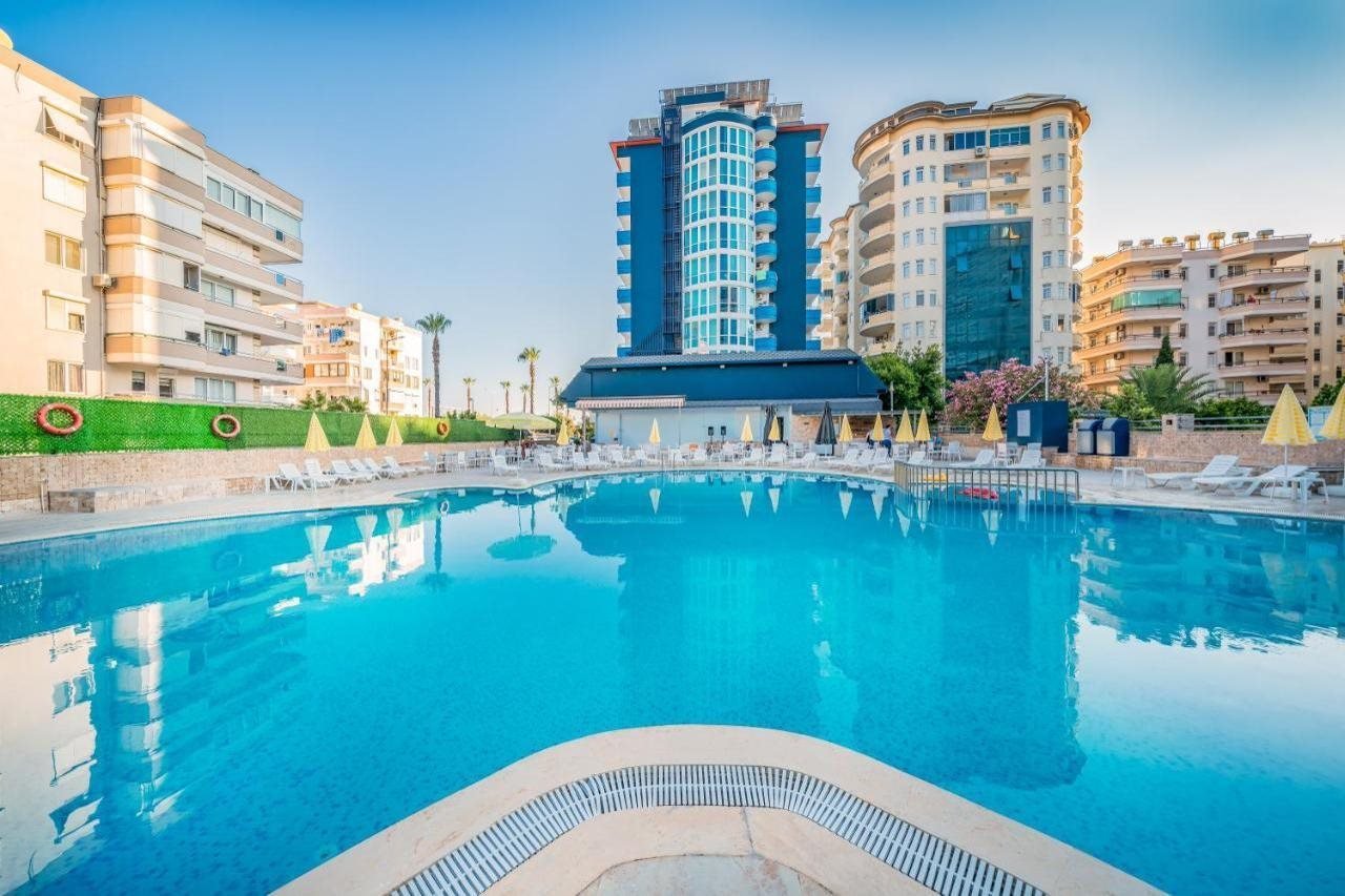 Arsi Blue Beach Hotel – Zwembad met hoogbouw, Alanya