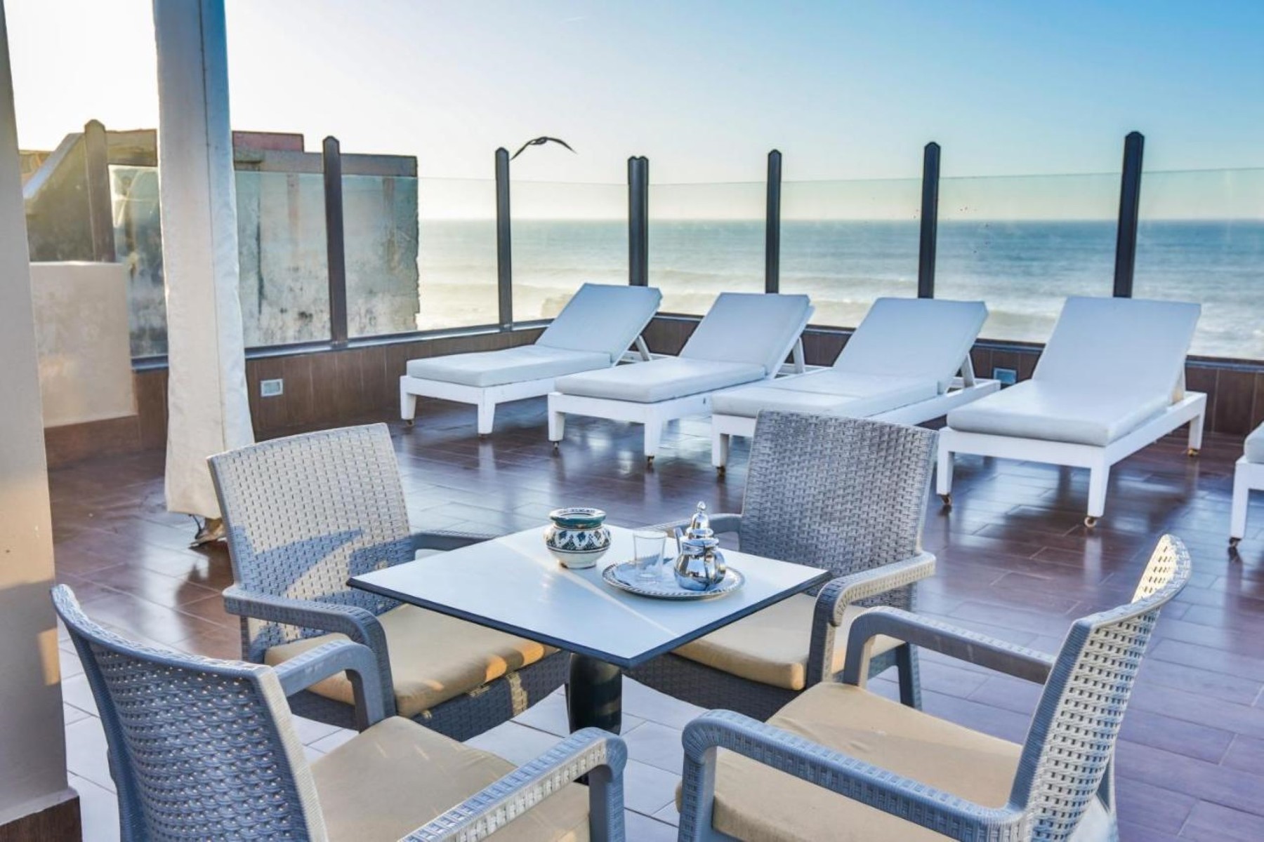 Riad Mimouna – Terras met ligbedden, Essaouira