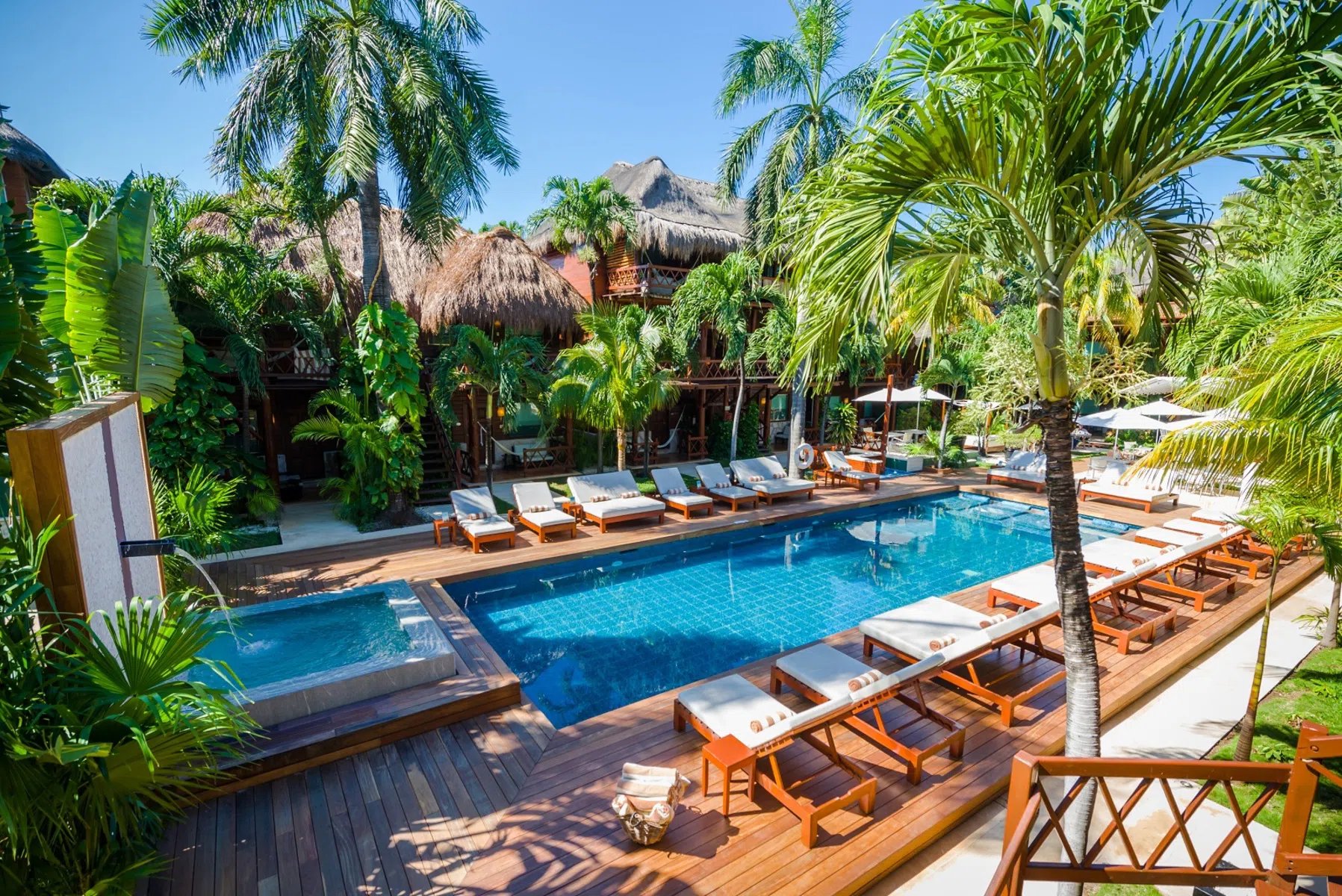 Hotel Boutique Magic Blue – Zwembad met palmen, Playa Del Carmen
