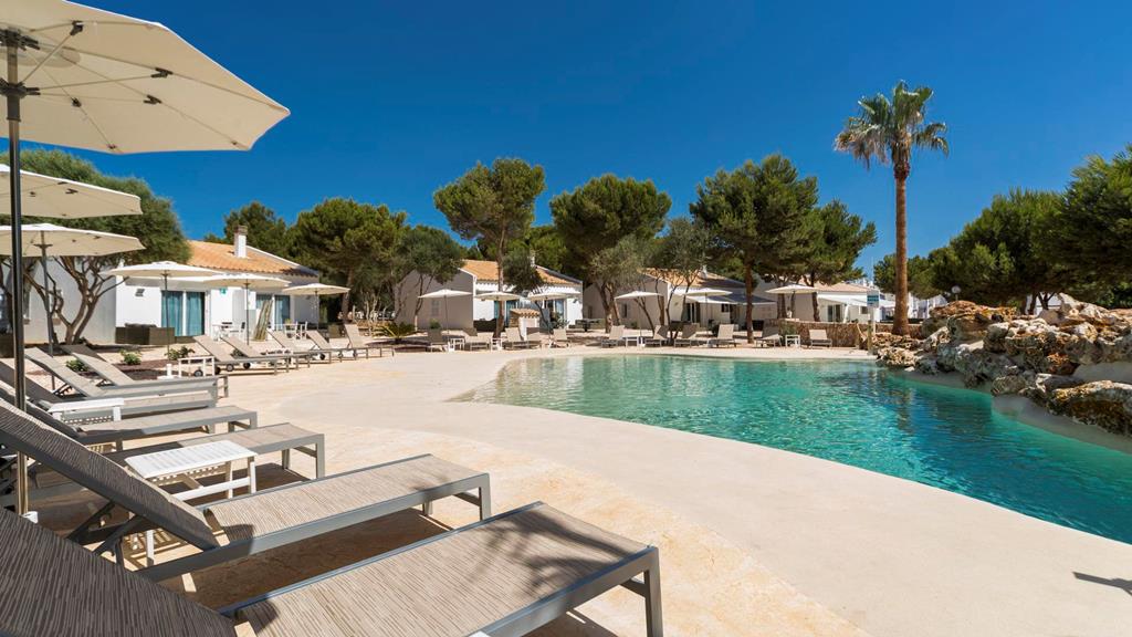 Lago Resort Menorca - Casas del Lago – Lagunezwembad met palmen, Cala'n Bosch