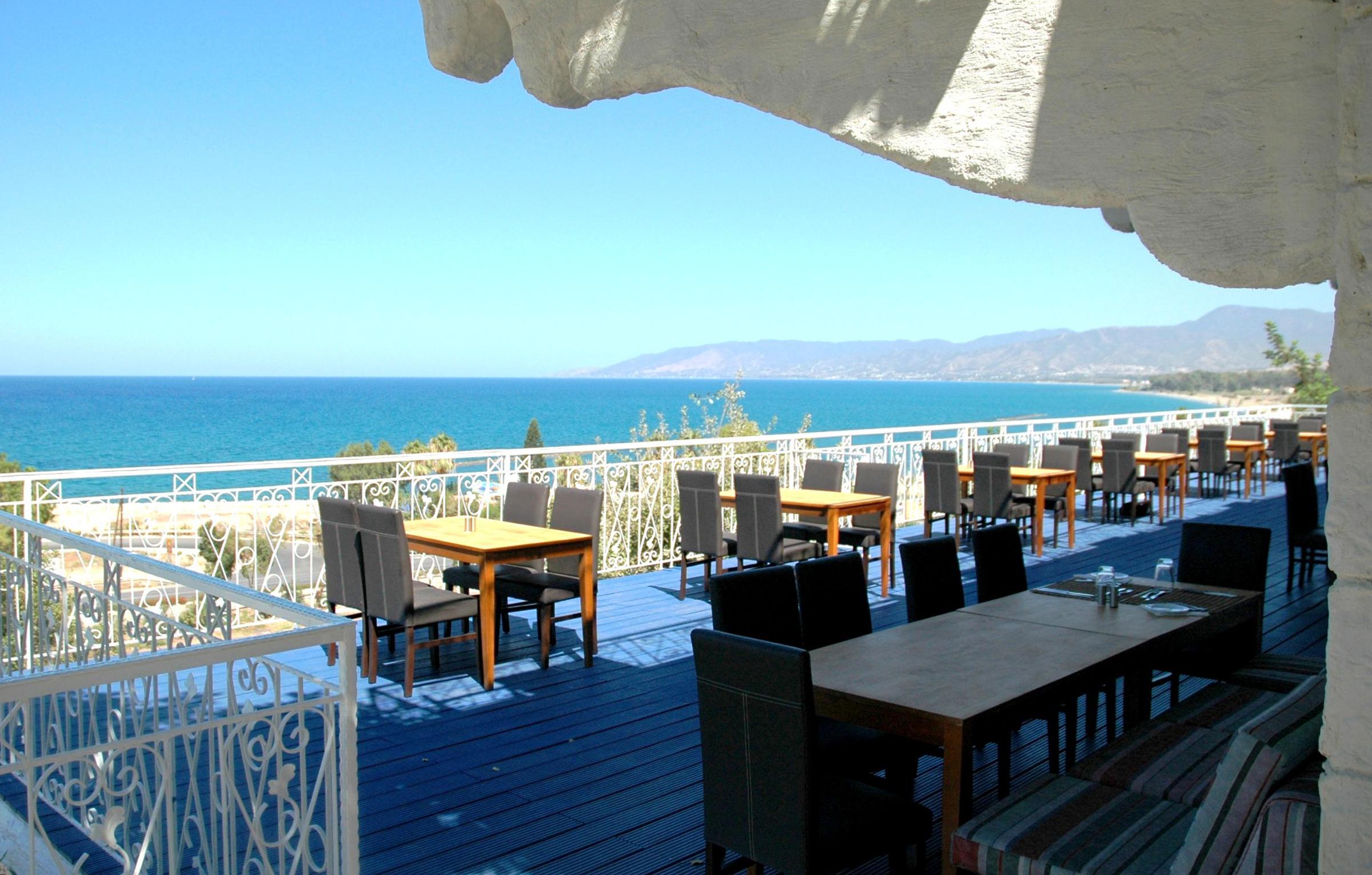 Nalu Latchi Leonardo Limited Edition – Terras met zeezicht, Latchi