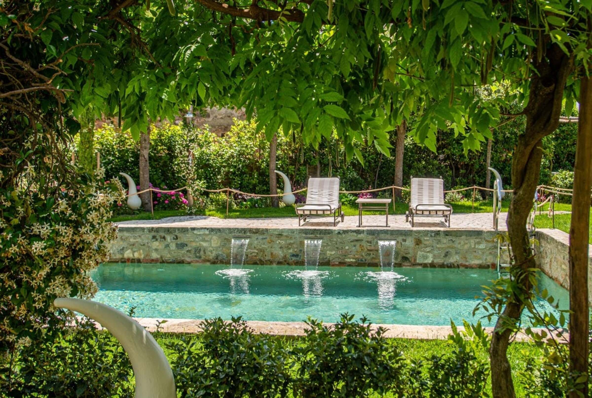 Palazzo del Capitano Wellness e Relais – Zwembad met fonteintjes, San Quirico d'Orcia