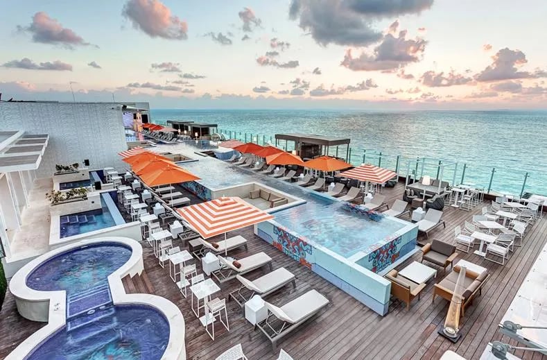 Royalton CHIC Suites Cancun Resort & Spa – Dakzwembad met zeezicht, Cancun