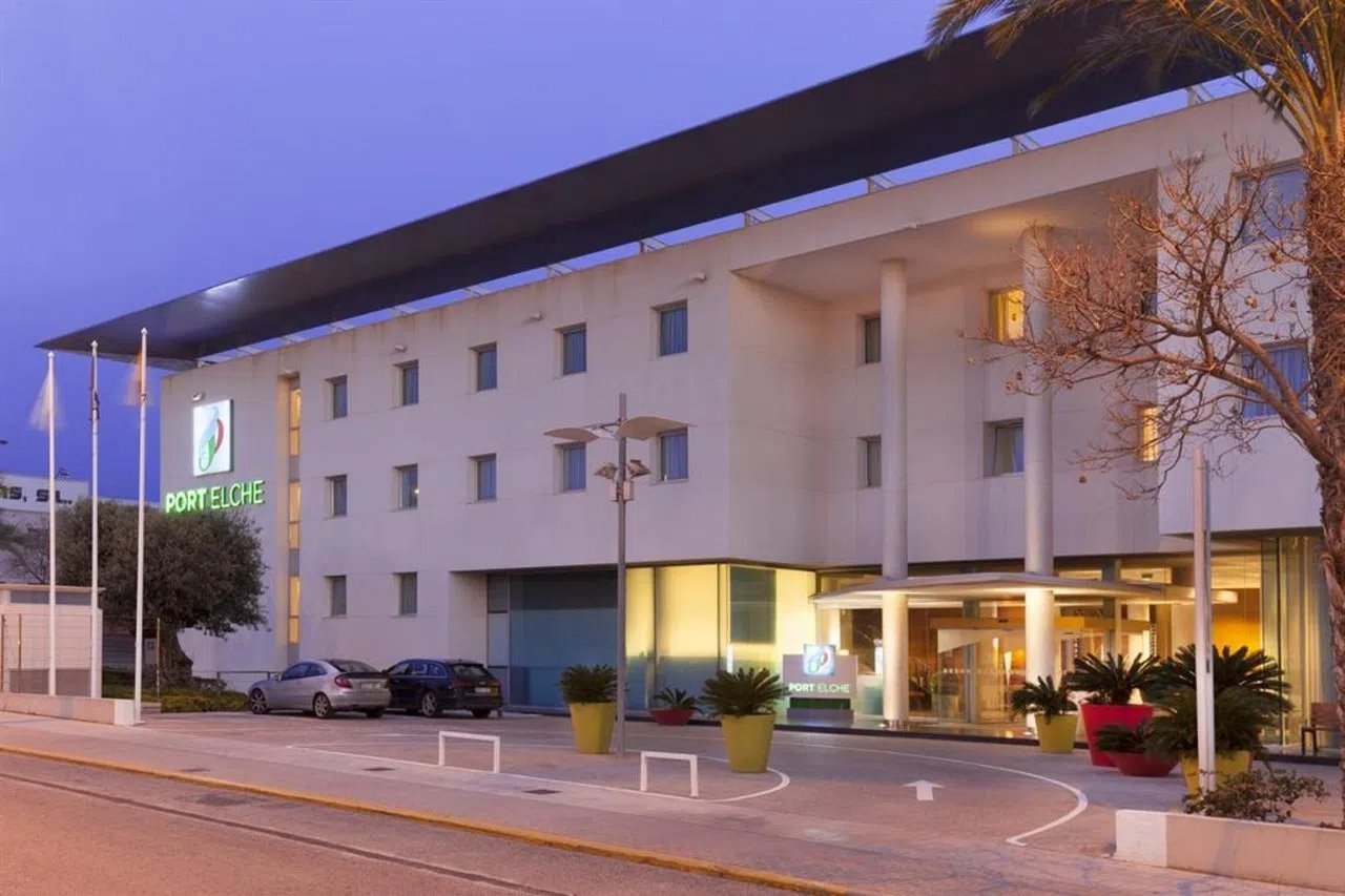 Port Elche – Hotel in de avond, Elche