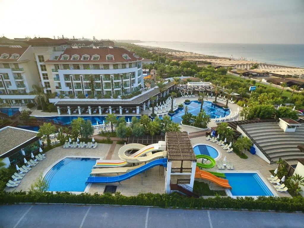 Sunis Evren Beach Resort & Spa – Glijbanen van boven, Side