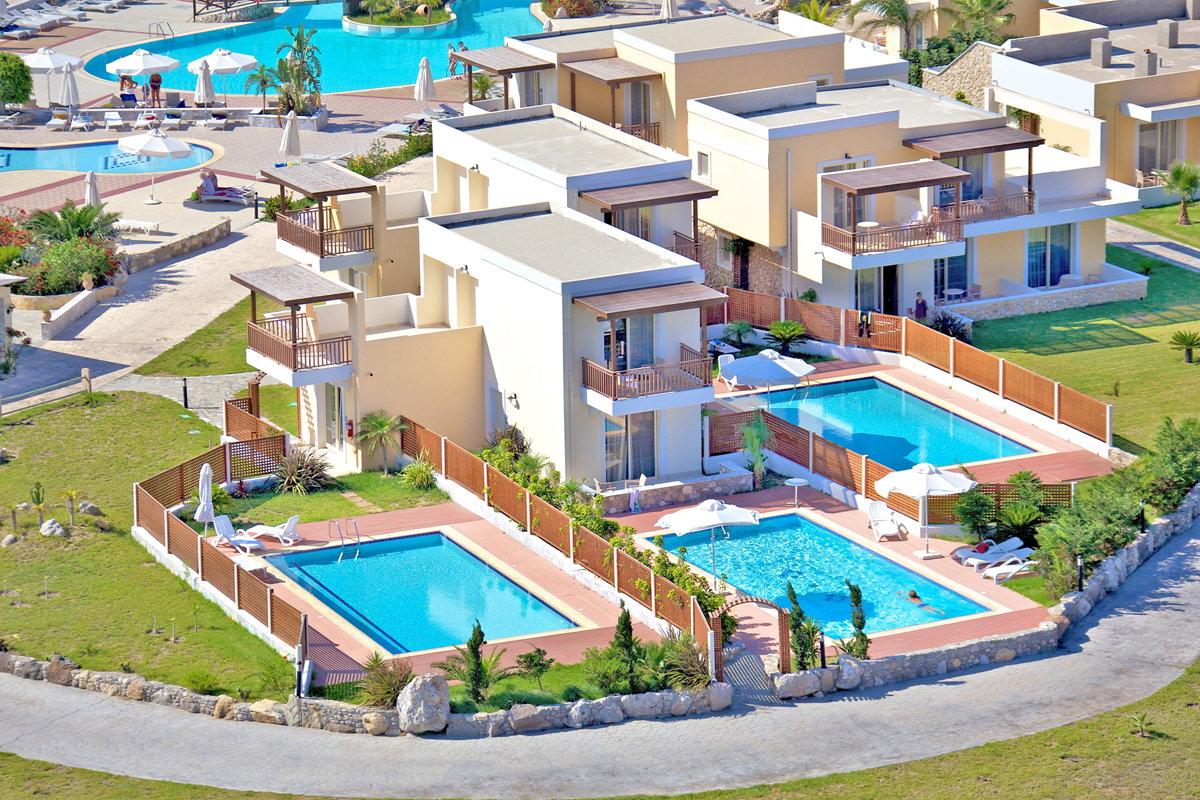 Natura Village Hotel & Spa – Villa's met zwembad, Psalidi