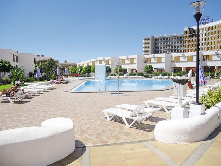 Hotel Rosamar & Spa – Zwembad met ligbedden, Lloret de Mar