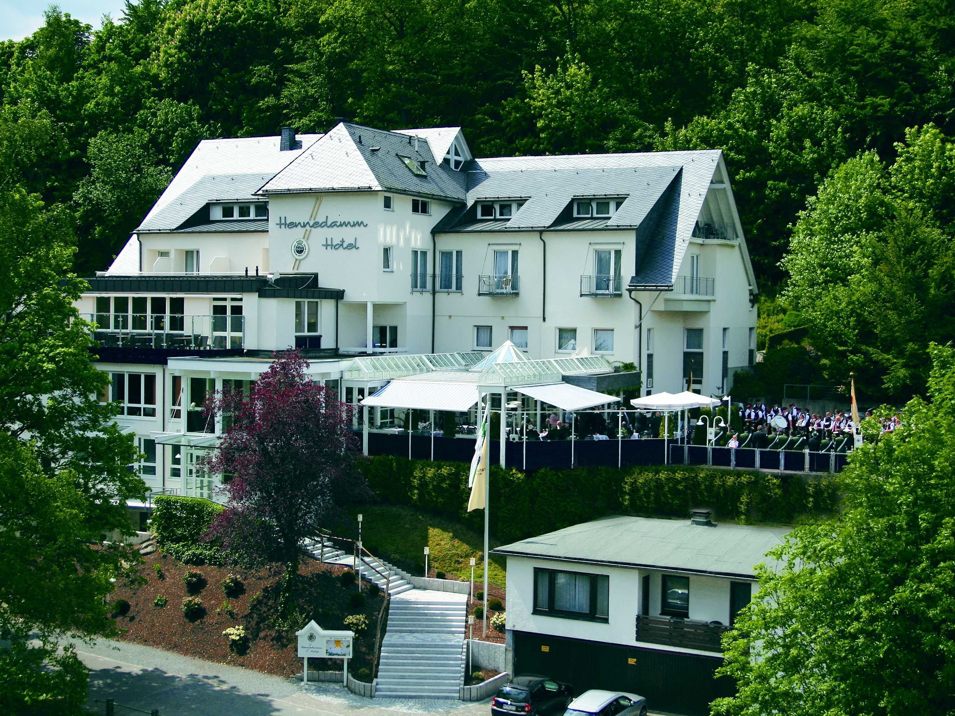 Hennedamm Hotel cover