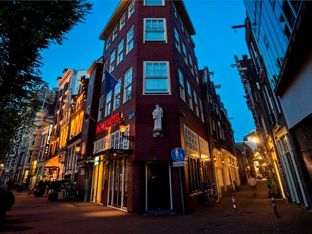 Avenue Hotel