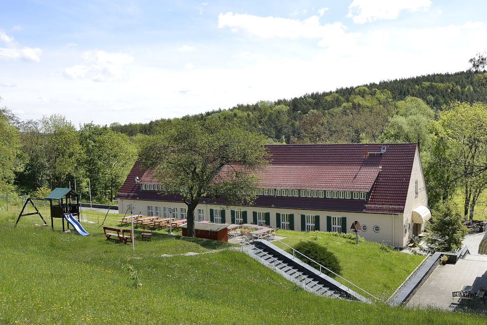 Land- und Golfhotel Alte Fliegerschule cover