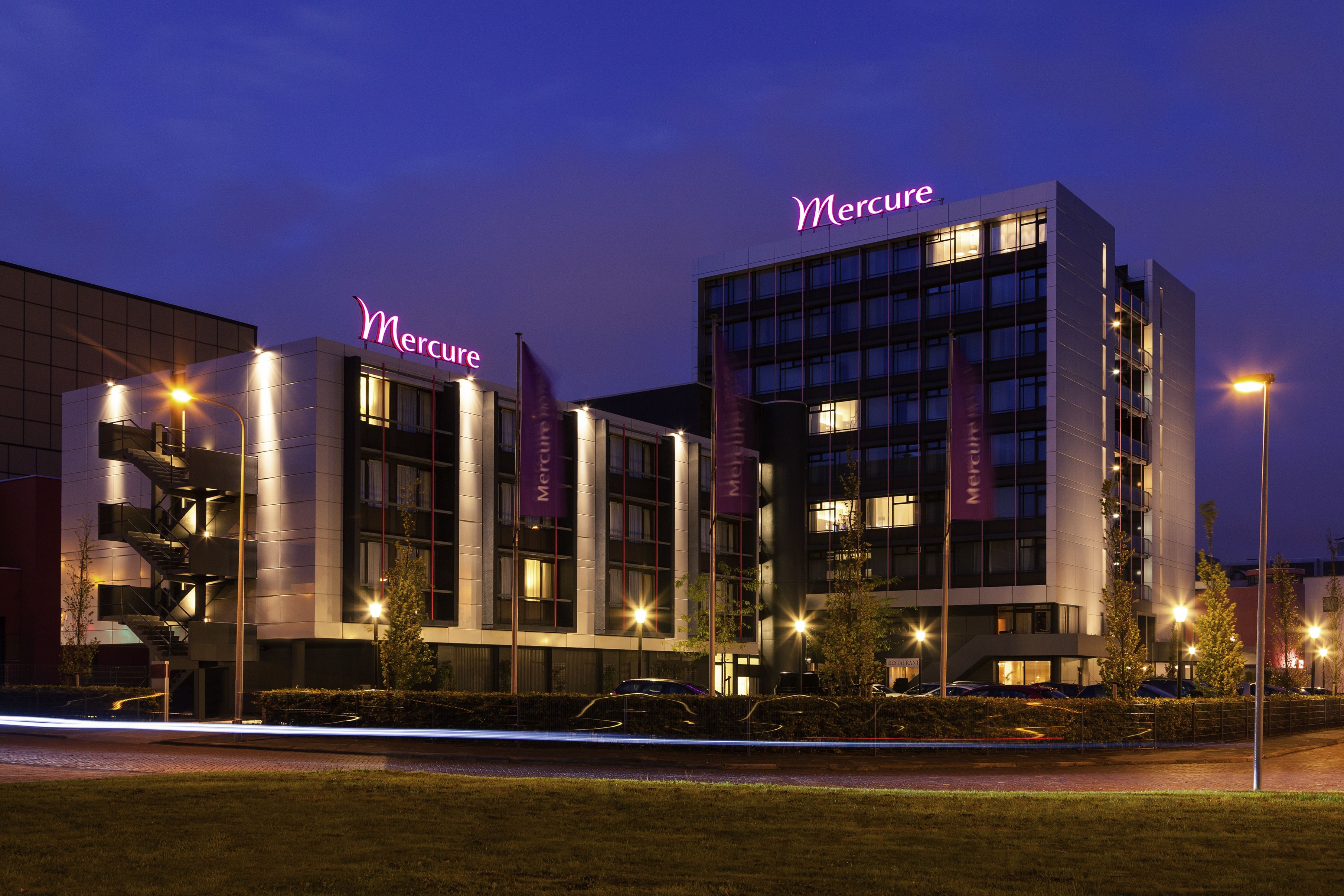 Mercure Groningen Martiniplaza cover
