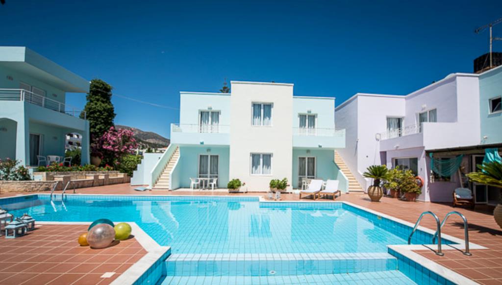 W Suites – Zwembad en gevel, Stalis