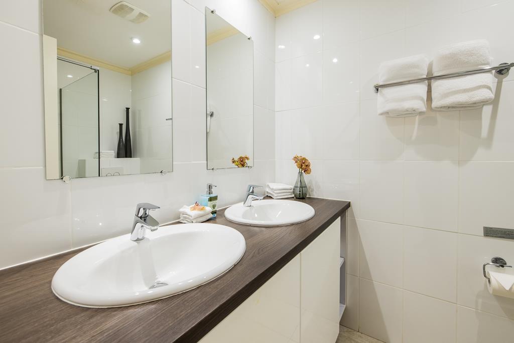 Paradera Park – Badkamer, Paradera