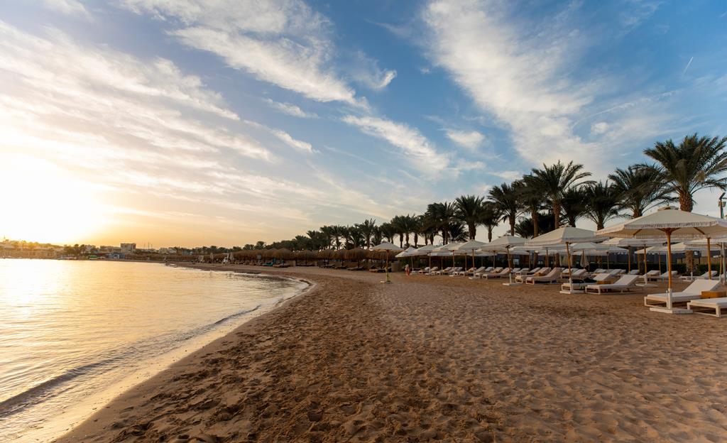 SUNRISE Tucana – Strand bij zonsondergang, Makadi Bay