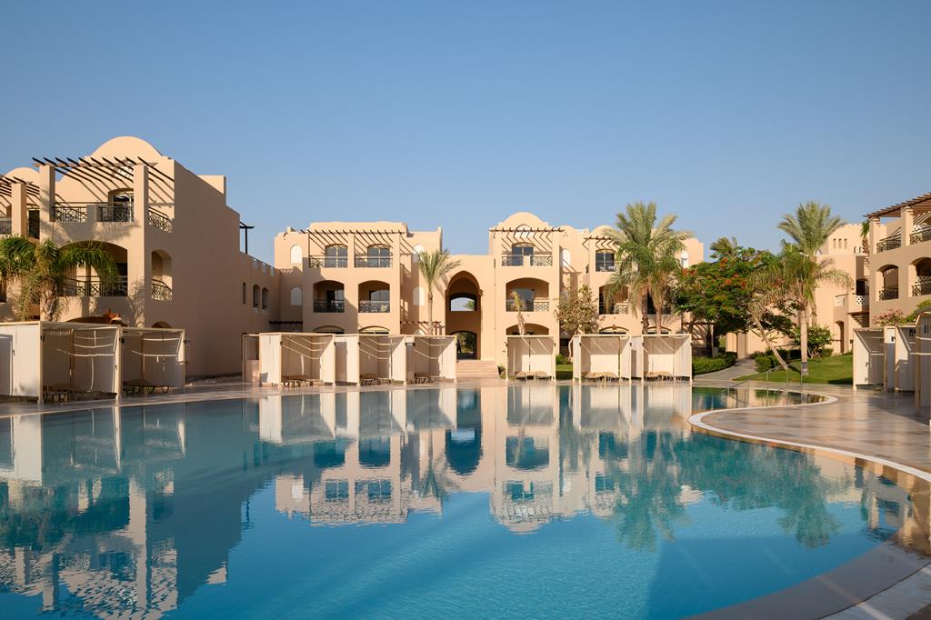 TUI MAGIC LIFE Redsina Sharm el Sheikh – Zwembad met hotelgevel, Nabq
