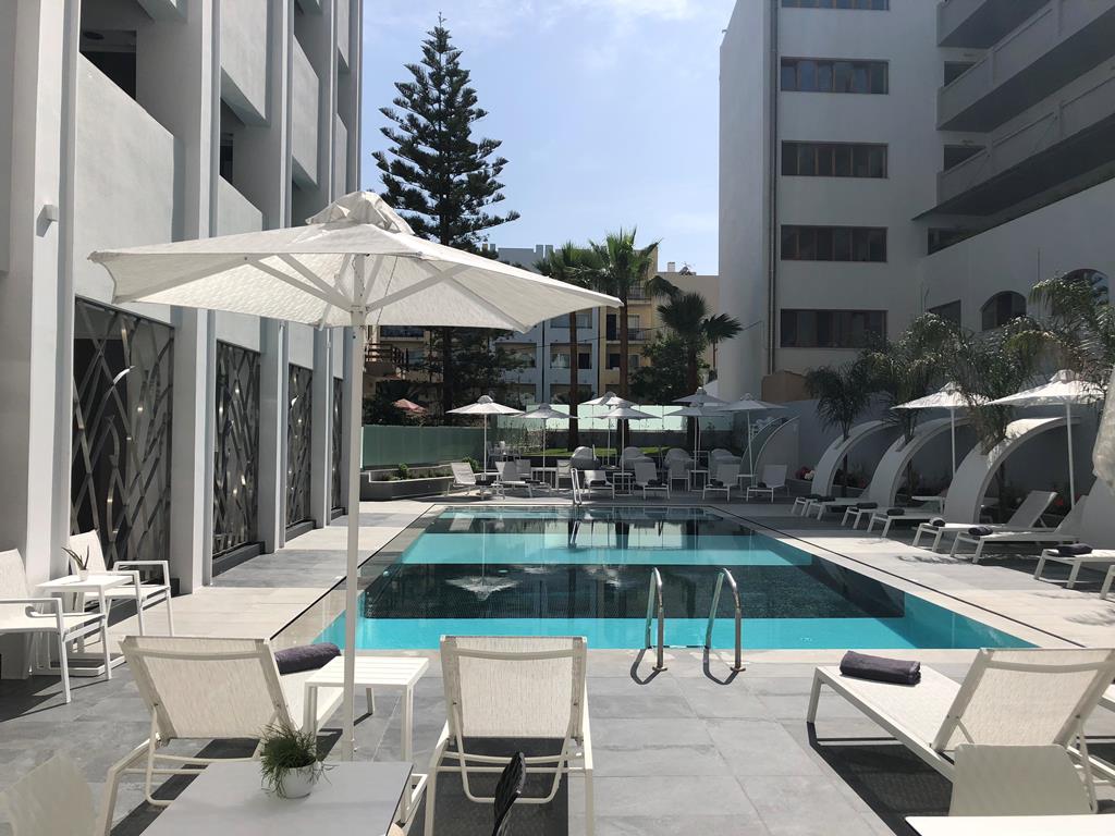 Melrose by Mage Hotels – Zwembad met parasols, Rethymnon