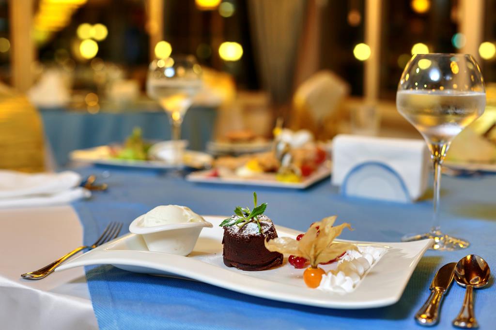 Sunis Evren Beach Resort & Spa – Dessert, Side