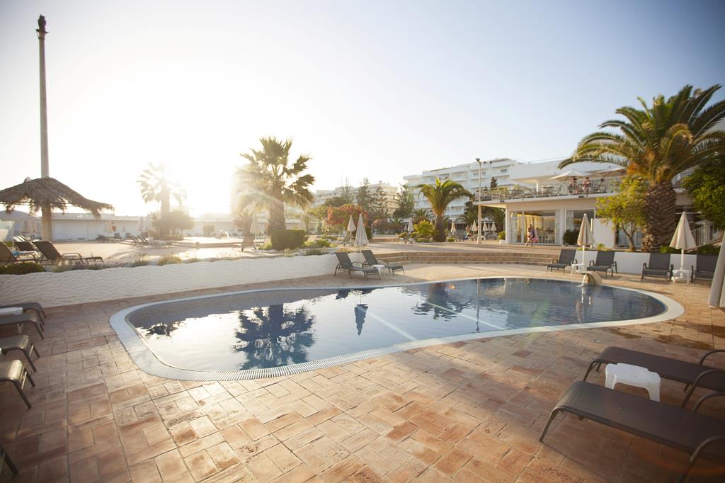 Hotel Vasco da Gama – Zwembad bij zonsondergang, Monte Gordo