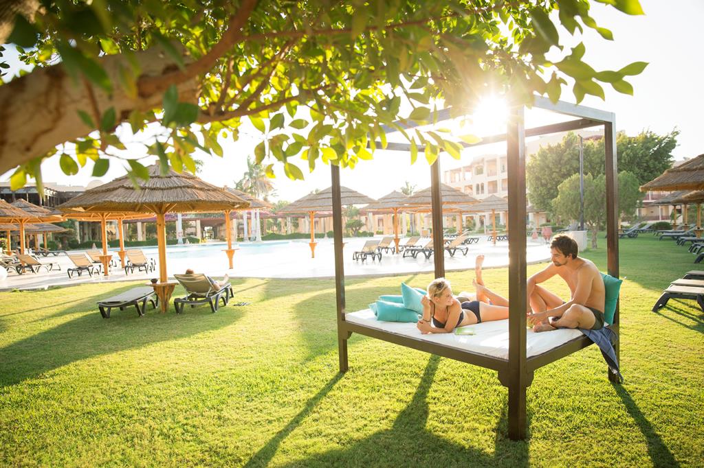 ROBINSON Soma Bay – Ligbed in tuin, Soma Bay