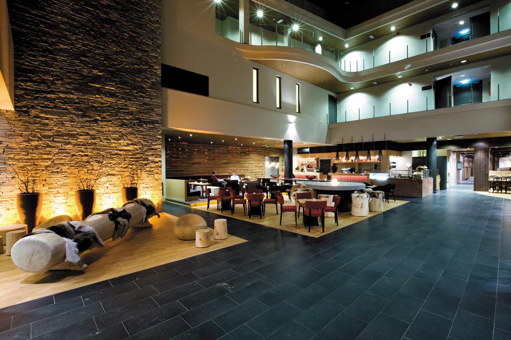 Radisson Blu Resort Trysil – Hal met zitjes, Trysil