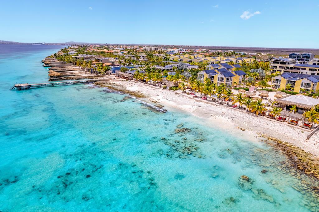 Delfins Beach Resort Bonaire Tapestry by Hilton, Kralendijk
