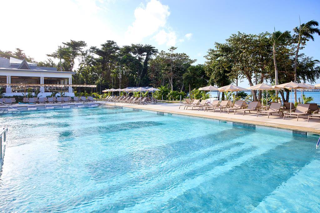 Riu Negril – Zwembad met palmen, Negril