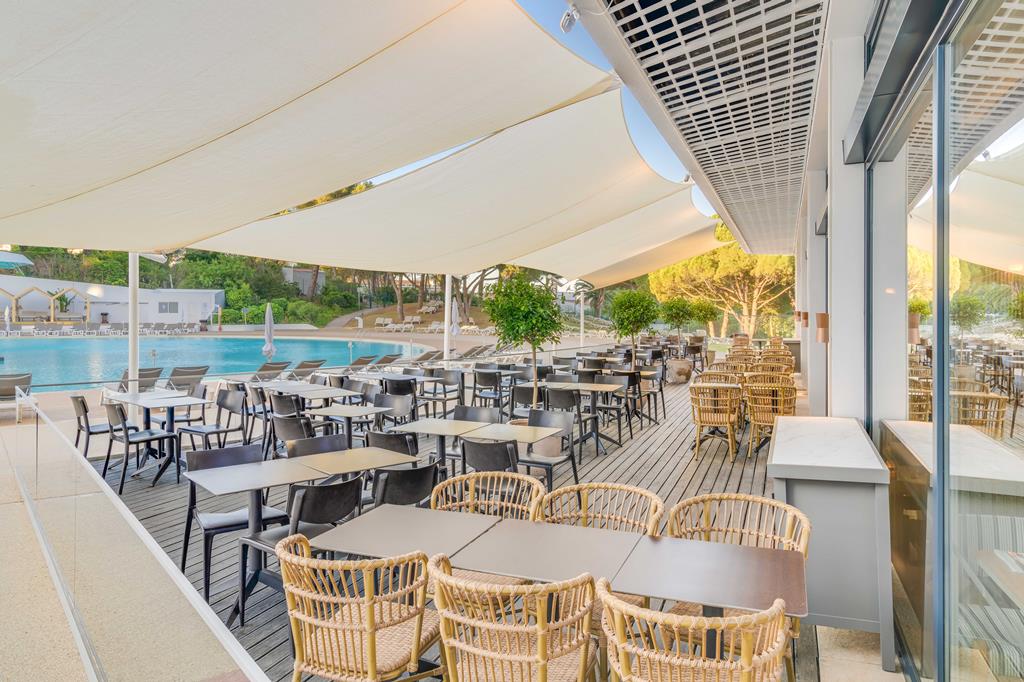 Pestana Blue Alvor – Terras bij zwembad, Alvor
