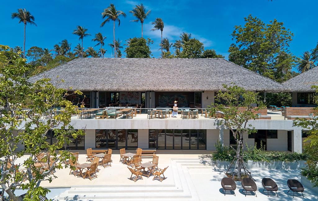 Island Escape by Burasari – Hoofdgebouw met palmen, Koh Maphrao