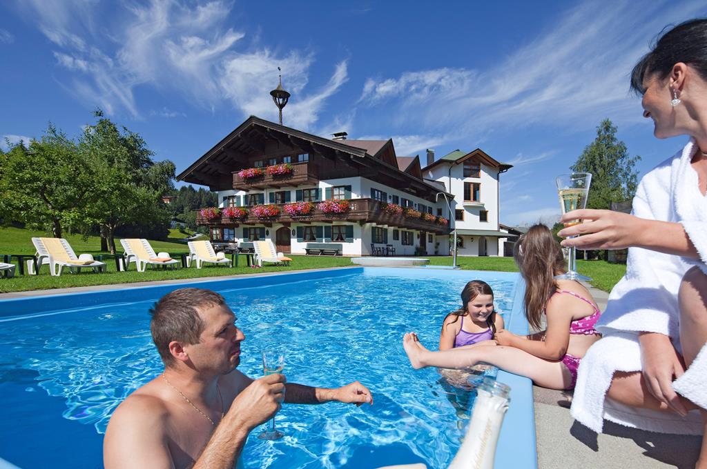 Gasthof Obermair – Zwembad met tuin, Fieberbrunn