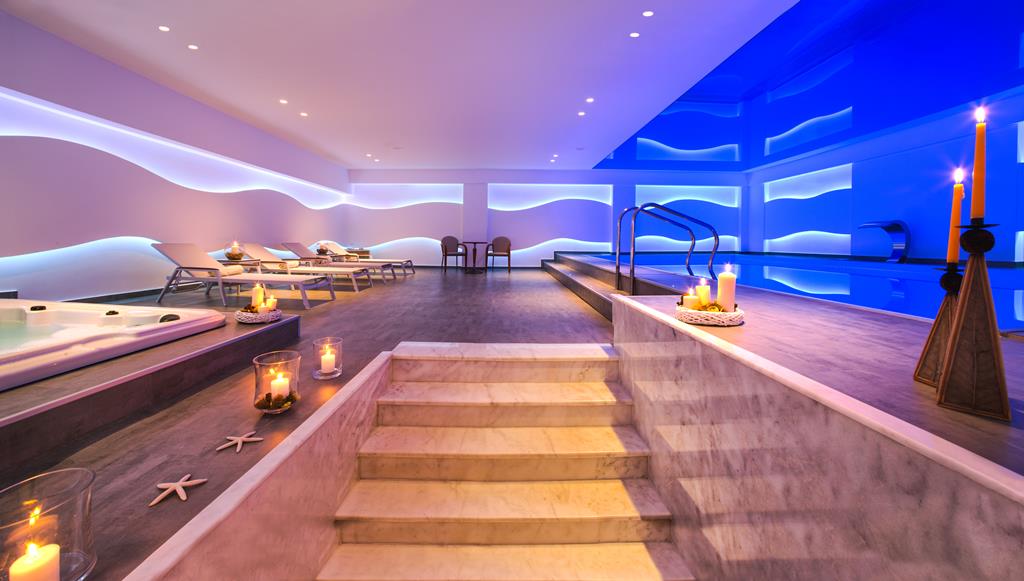 Mediterranean Beach – Binnenzwembad met spa, Laganas