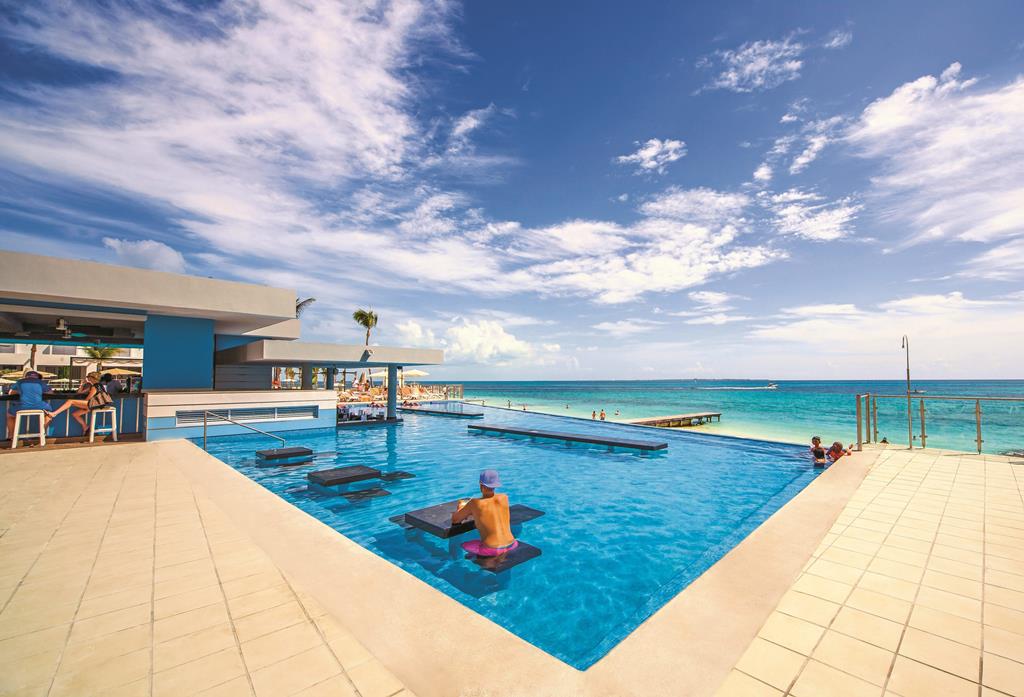 Riu Cancun – Zwembad met zeezicht, Cancún