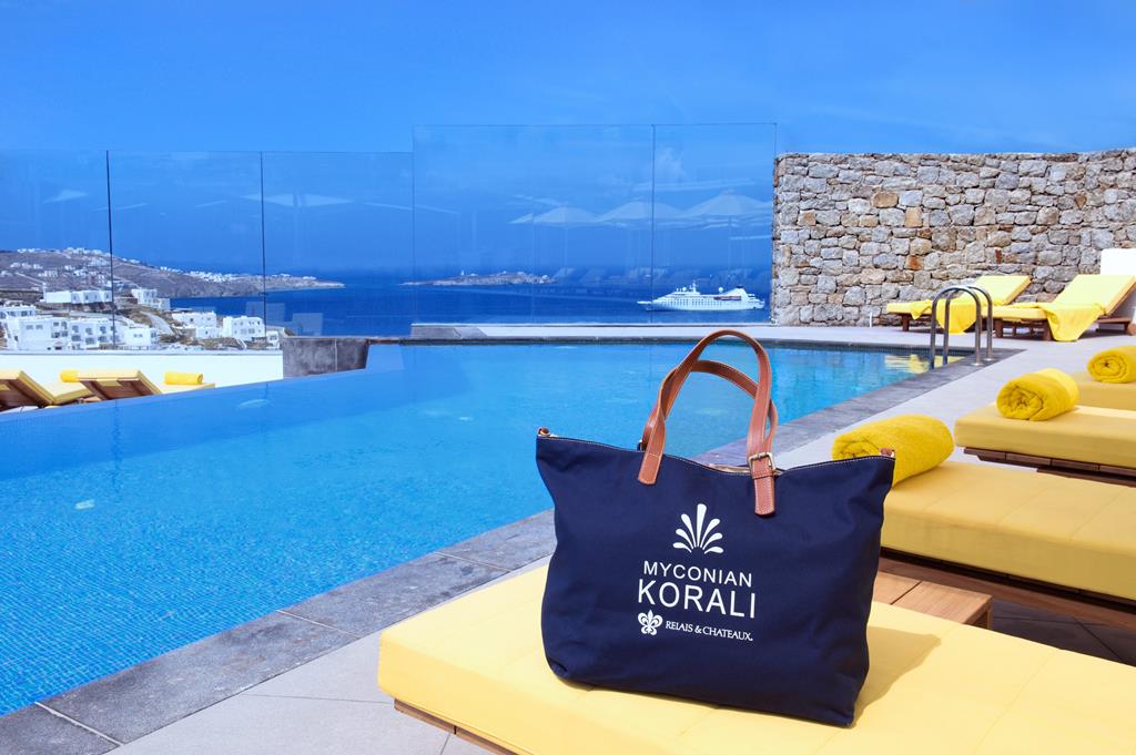 Myconian Korali – Zwembad met zeezicht, Mykonos stad