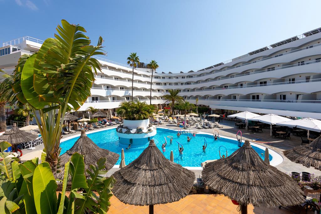 Barbacan – Zwembad met parasols, Playa del Ingles