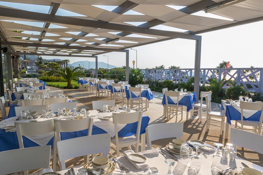 Akti Imperial – Terrasrestaurant, Ixia