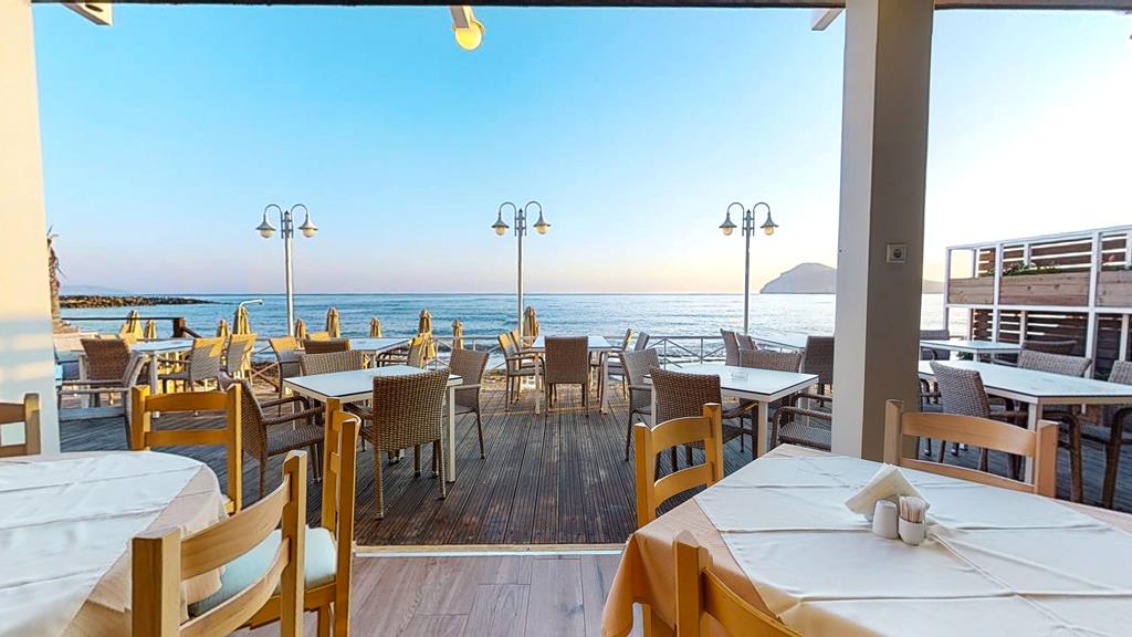 Marika – Terras aan zee, Platanias