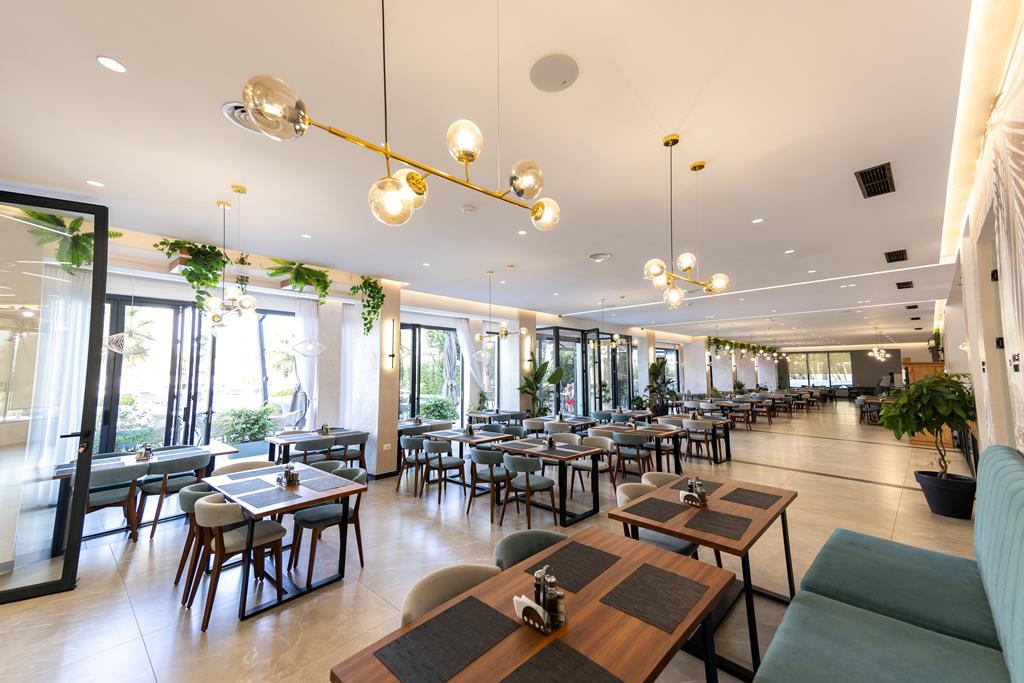 Delight Hotel – Restaurant, Golem