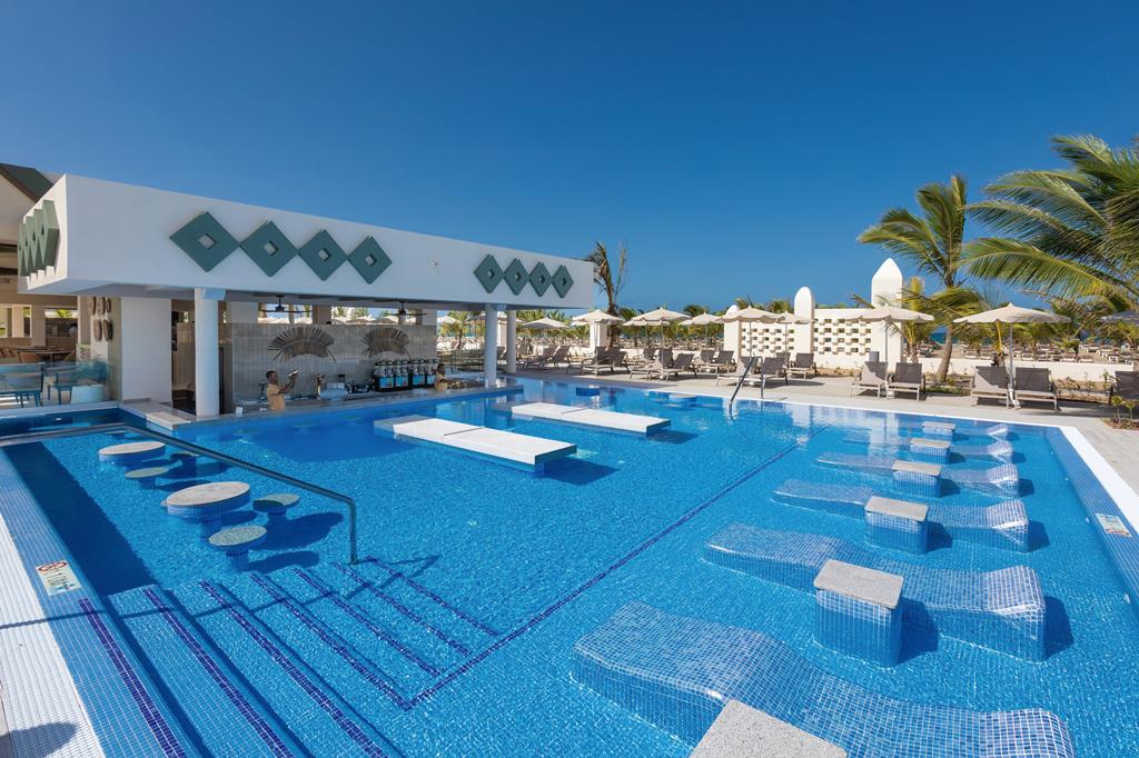 Riu Karamboa – Zwembad met poolbar, Praia de Salines