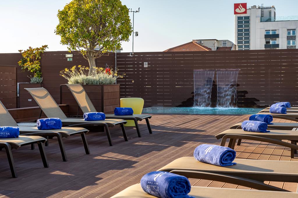 Jupiter Lisboa Rooftop and Spa – Ligbedden op dakterras, Lissabon