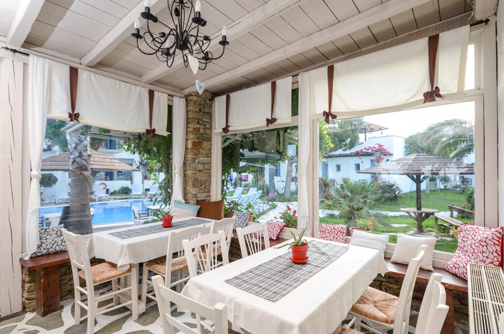 Alkyoni Beach – Restaurant met tuinzicht, Naxos stad