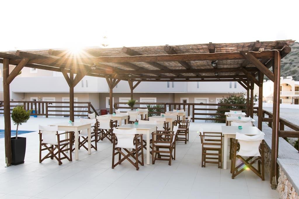 TUI TIME TO SMILE Three Stars – Terras met pergola, Pigadia