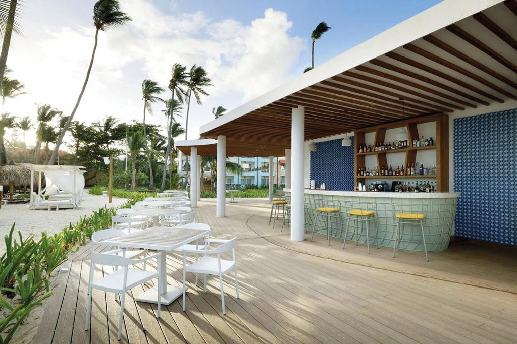 TRS Turquesa Hotel – Strandbar, Punta Cana / Playa Bavaro