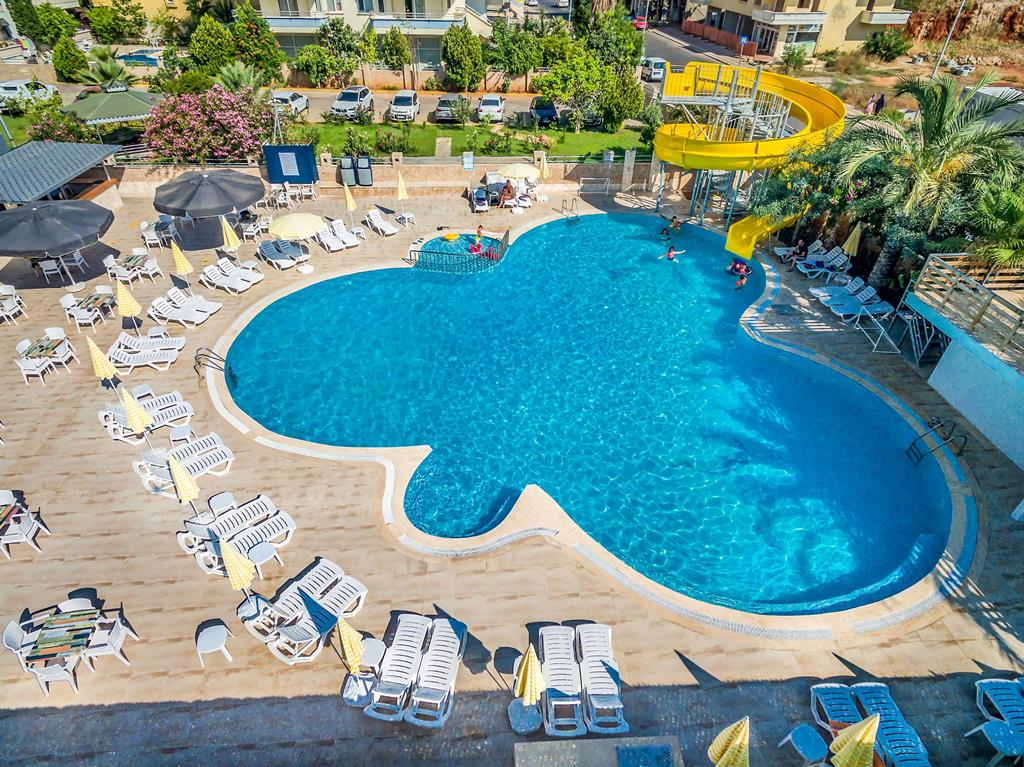 Arsi Blue Beach Hotel – Zwembad van boven, Alanya