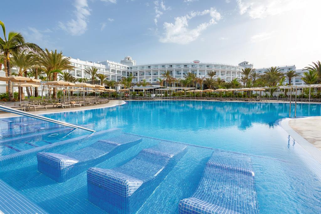 RIU Palace Maspalomas – Zwembad met ligplekken, Playa del Ingles
