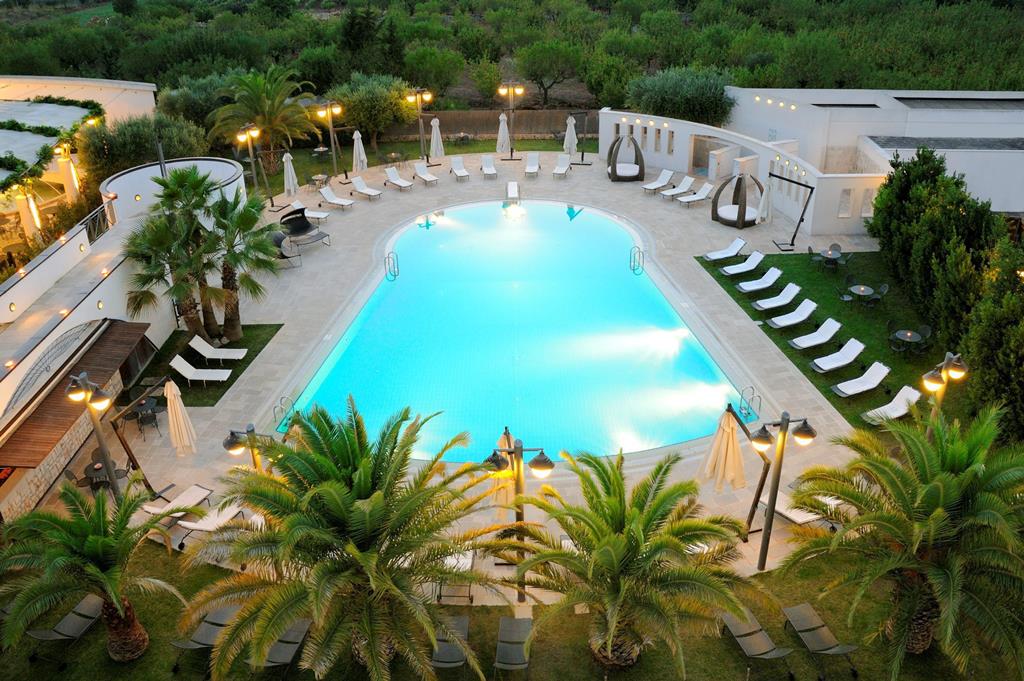 La Chiusa di Chietri – Zwembad bij avond, Alberobello