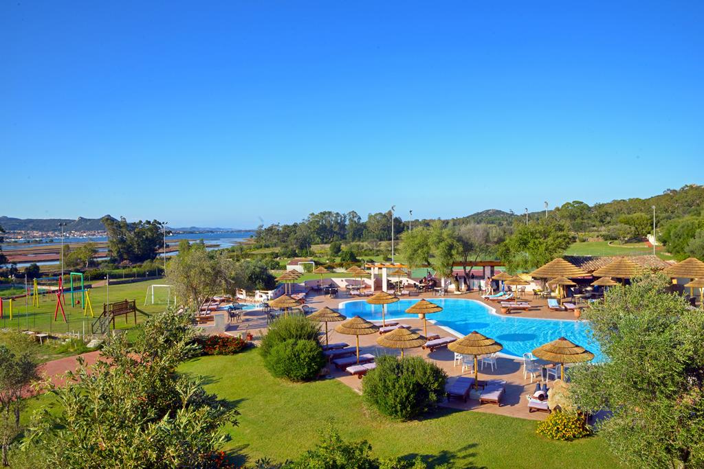 Airone – Resort met zwembad en tuin, Arzachena