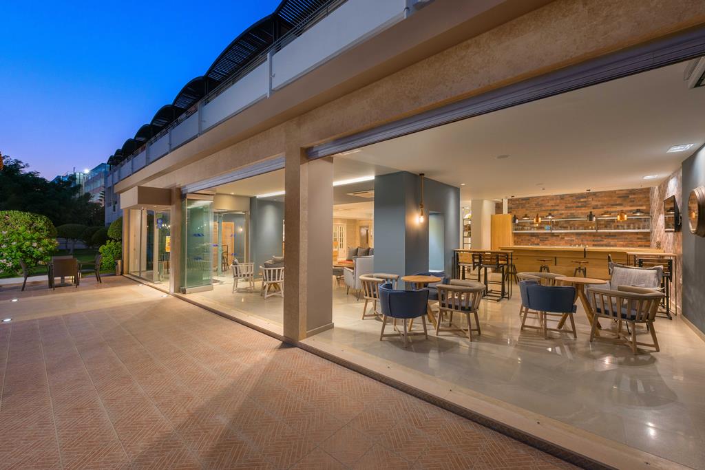 Matoula Beach – Bar en terras, Trianta
