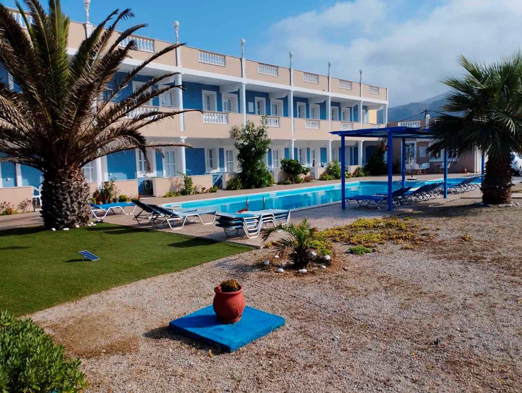 Athena Palace – Tuin met zwembad, Arkasa