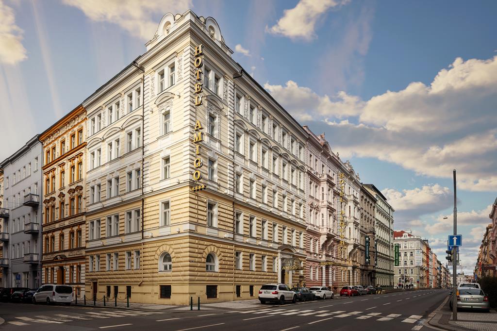 Amigo City Center hotel – Gevel met zon, Praag