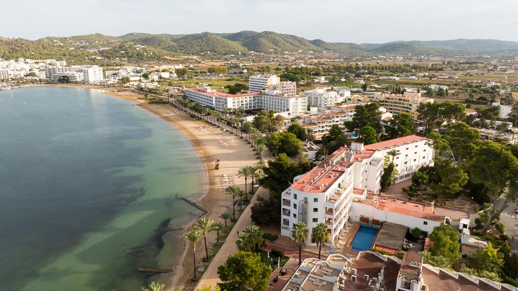Ses Savines – Kust met baai, San Antonio